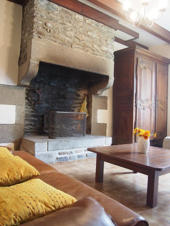 St Michel Villa Vains Bagian luar foto